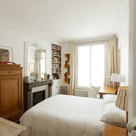 The Parisian Balcony شقة