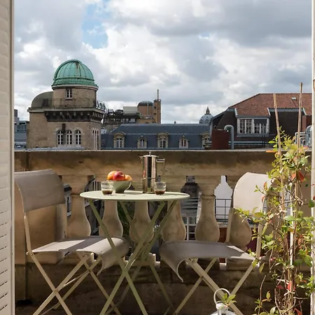 The Parisian Balcony * باريس